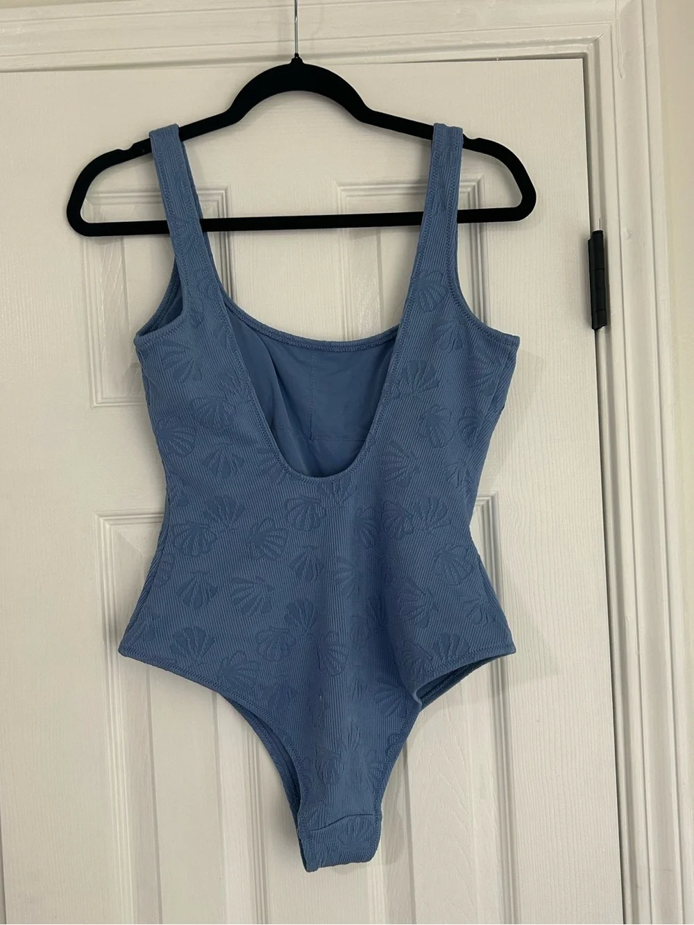 Ribbed seashell one piece - Picture 3 of 5